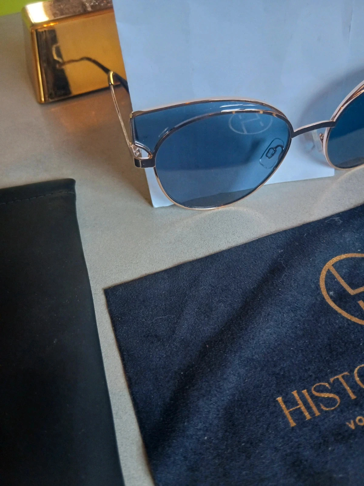 Luxe Sunglasses - Gold & Black Cat-Eye Style – photo 5